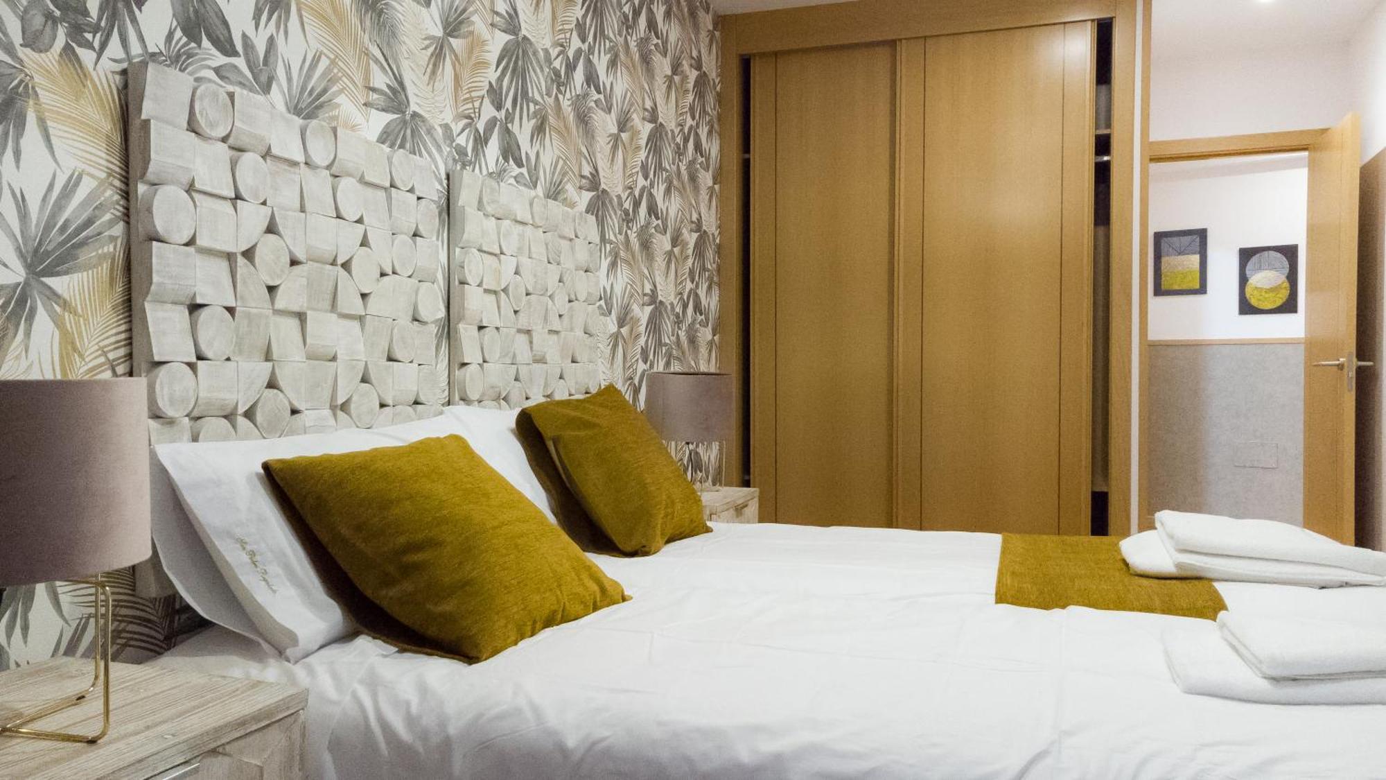 Apartamentos San Pedro Regalado Valladolid Bagian luar foto