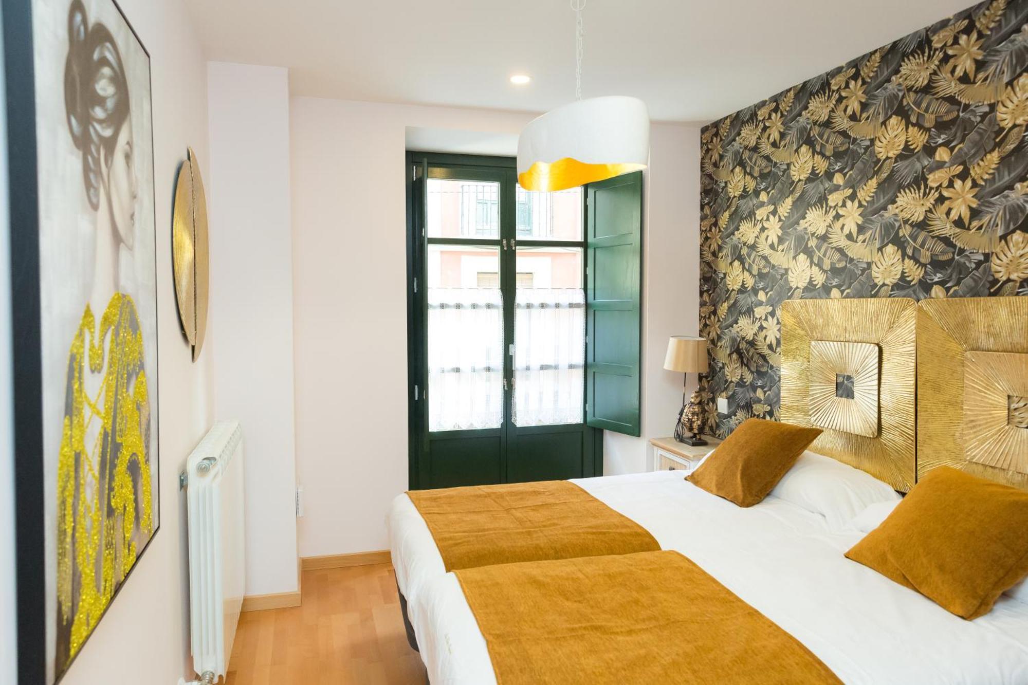 Apartamentos San Pedro Regalado Valladolid Bagian luar foto