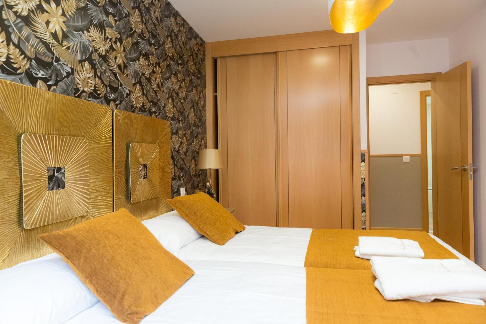 Apartamentos San Pedro Regalado Valladolid Bagian luar foto