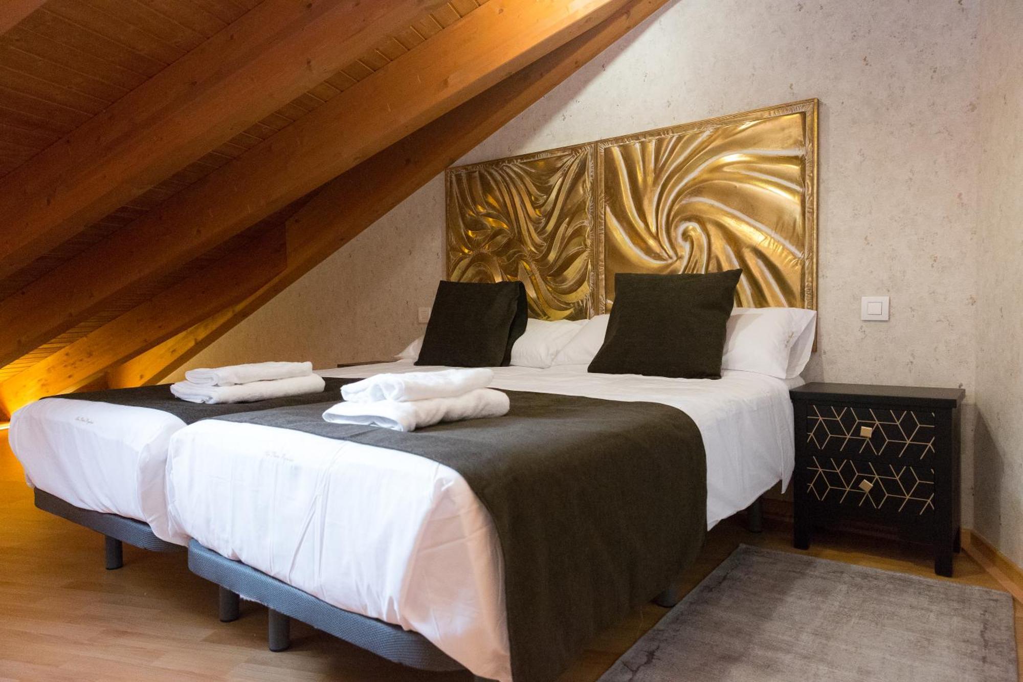 Apartamentos San Pedro Regalado Valladolid Bagian luar foto